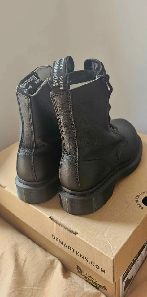 NEW IN BOX Rare Dr Martens 1460 Mono Virginia boots sz 6 - photo 5