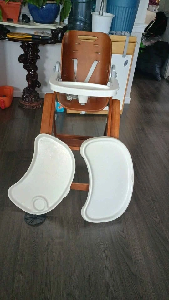 Wooden High Chair - photo 2