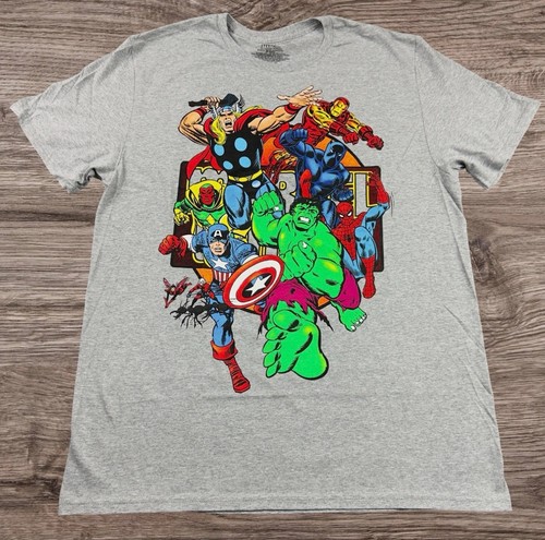 Marvel Comics Avengers / Graphic T-Shirt Adult Size S