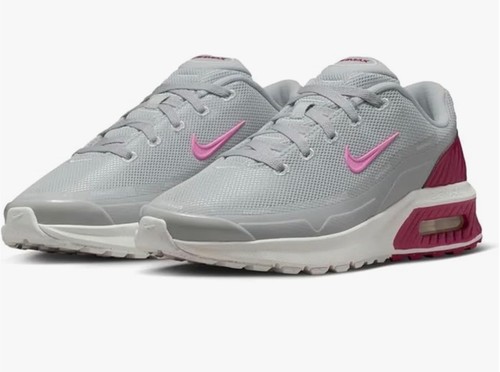 Women’s Nike Air Max Bia Size 7W/8.5M Running Shoes