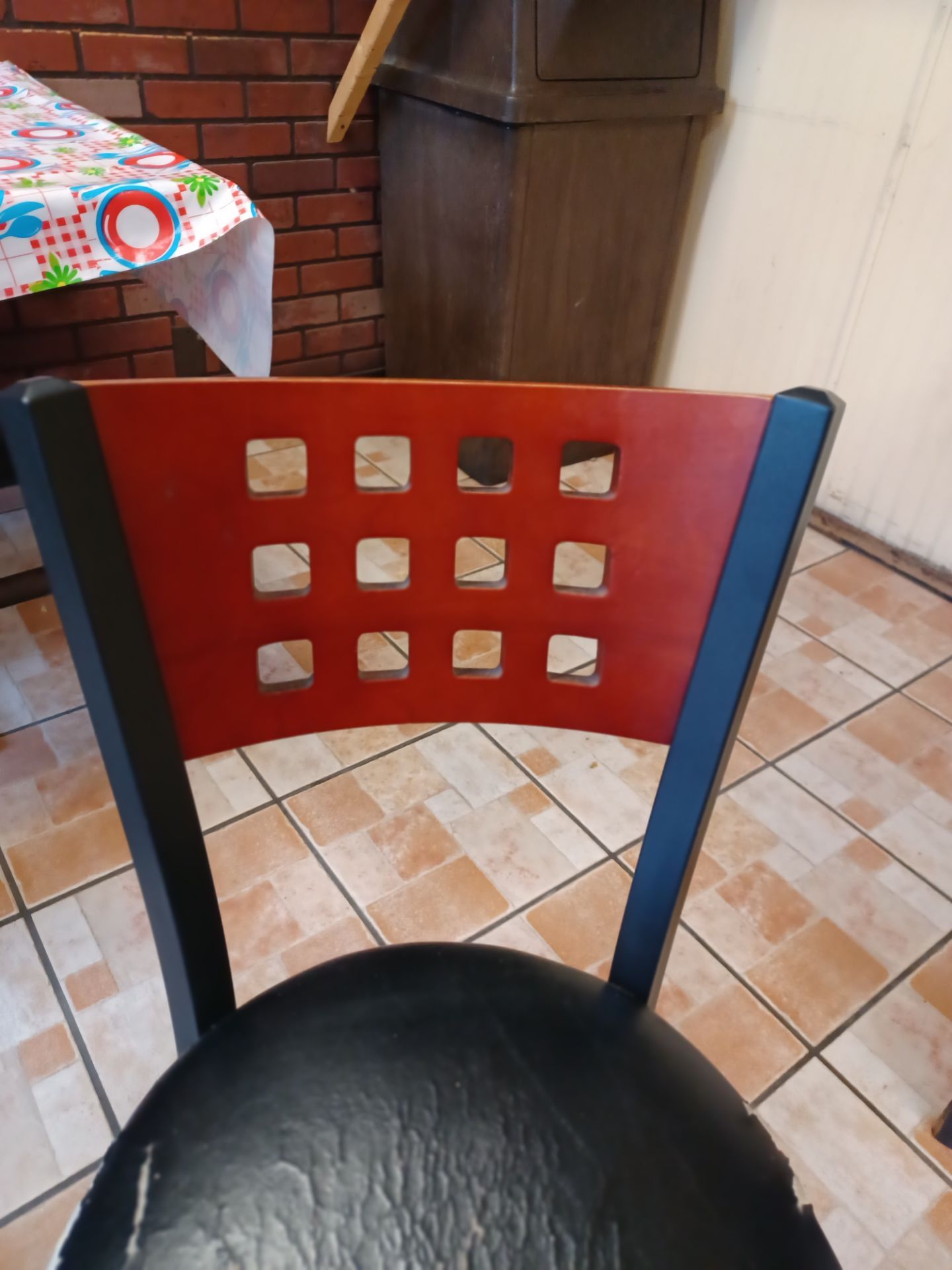 Heavy duty industrial restaurant chairs 10 total - photo 4