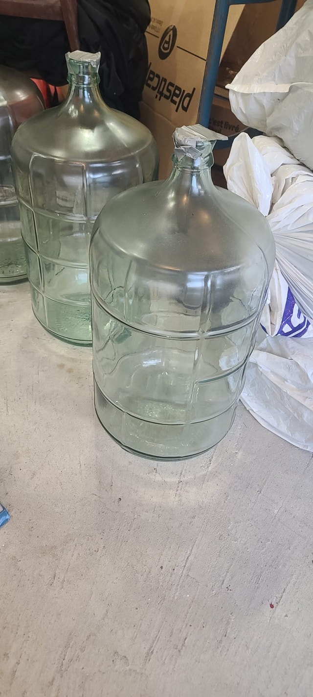 Set of 3 Glass Water Dispenser Jugs - photo 2