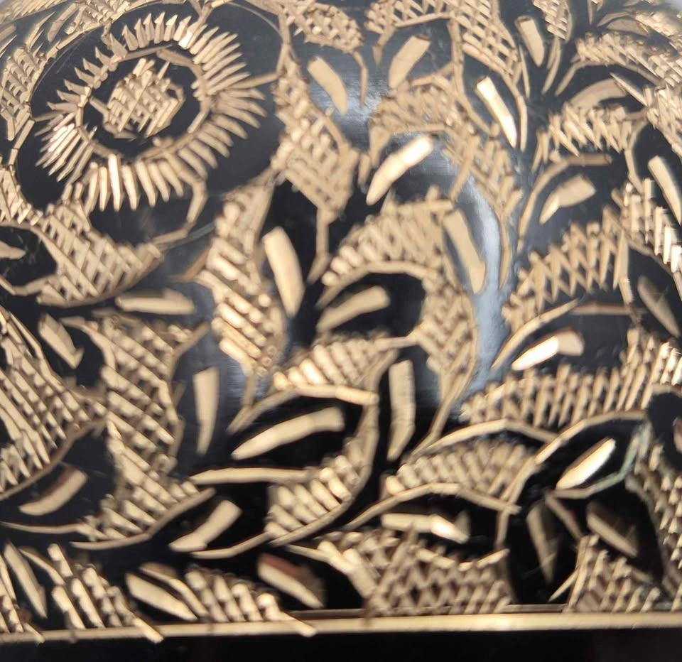 Intricate gold and black floral patterned vase (Skokie) - photo 3