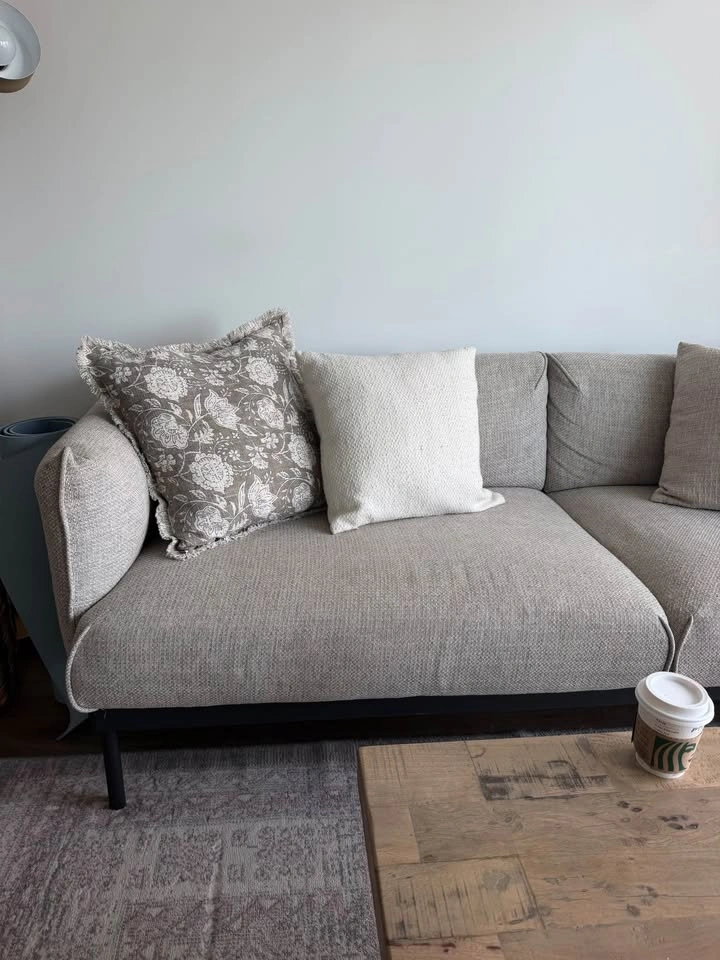 3 seater couch from IKEA - photo 2