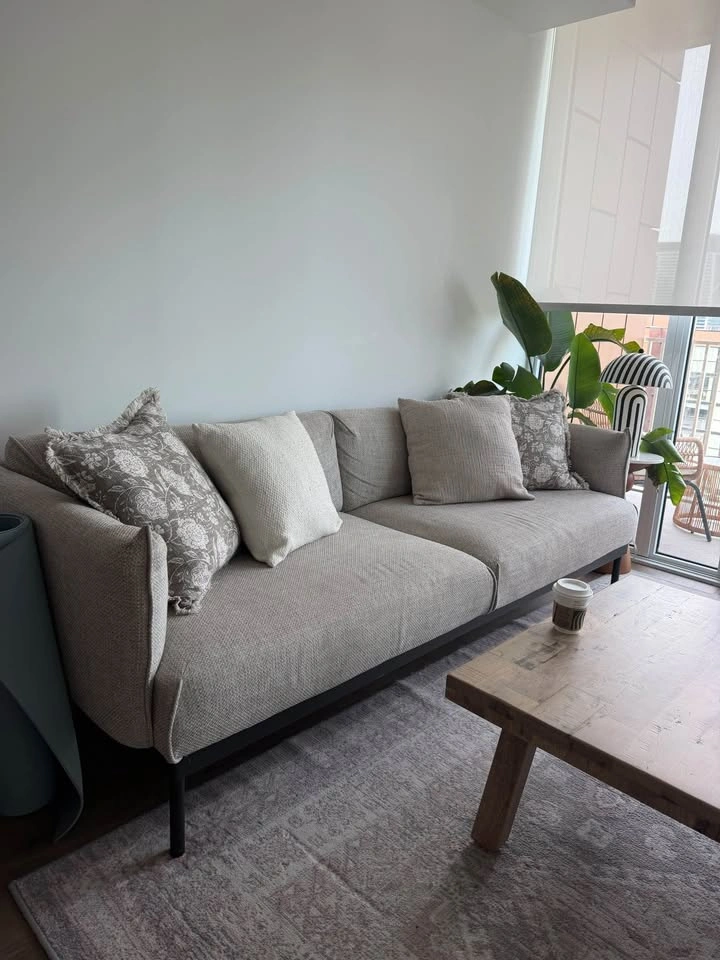 3 seater couch from IKEA - photo 5