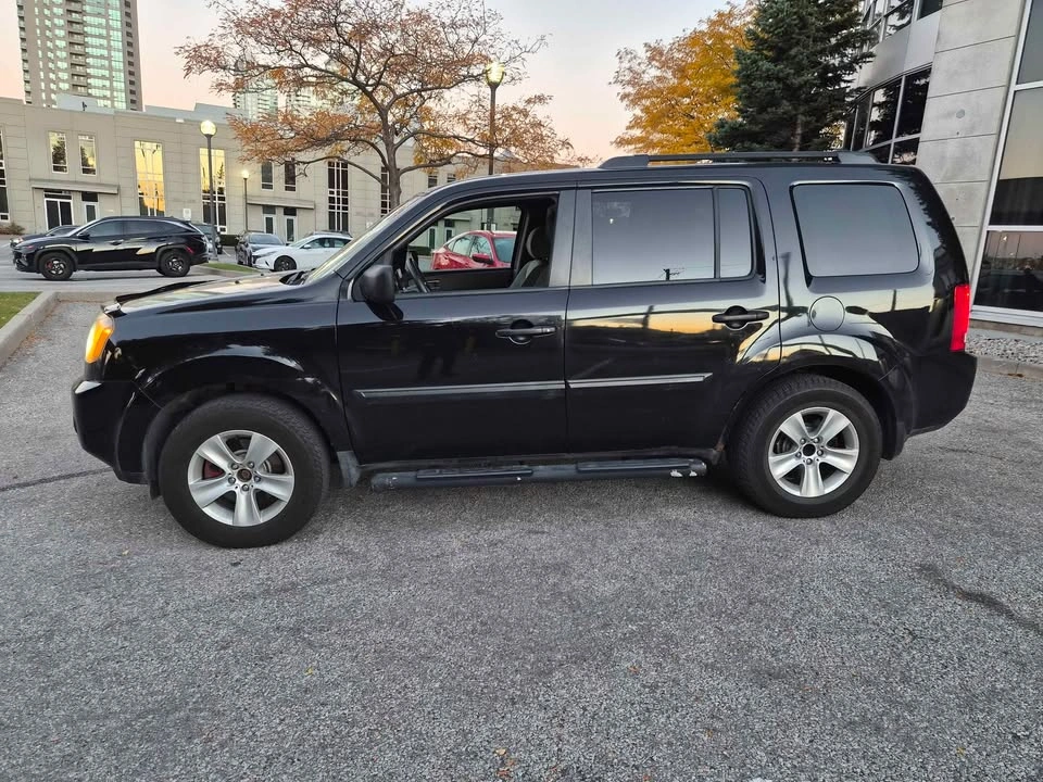 2010 Honda Pilot with Digital Dash and Reverse Camera - photo 3