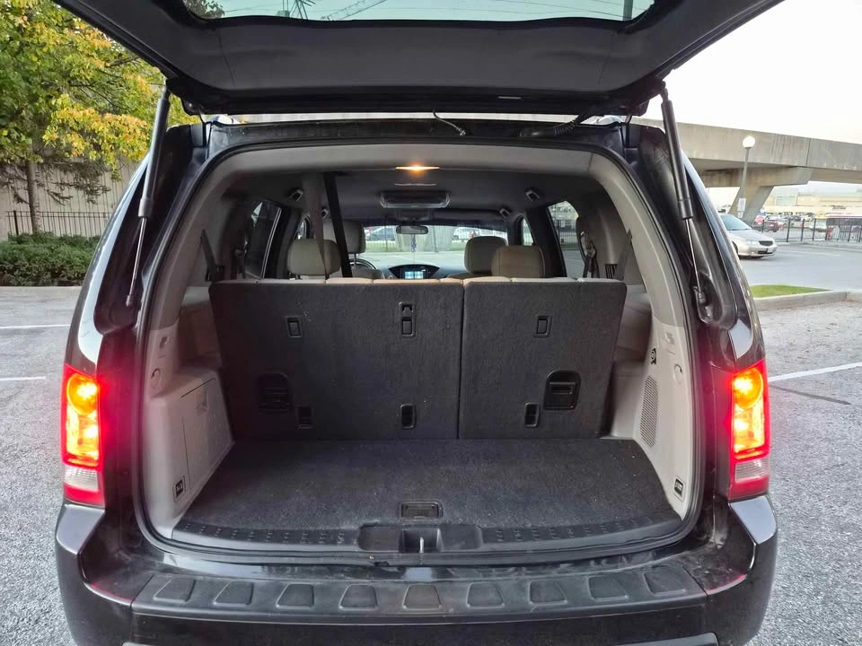 2010 Honda Pilot with Digital Dash and Reverse Camera - photo 5