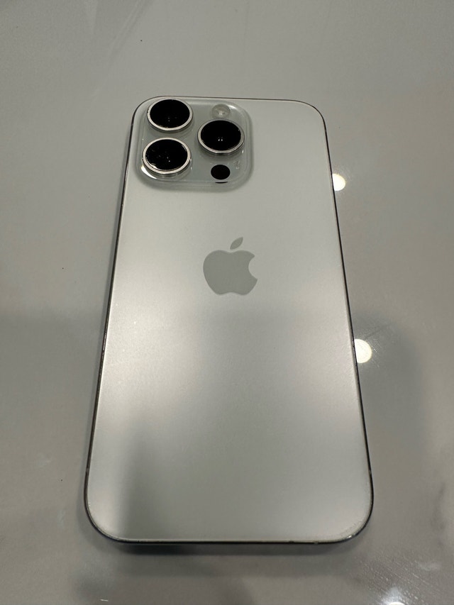 iPhone 15 Pro 128GB - Silver - Good Condition - photo 4