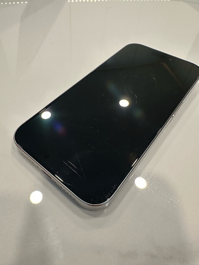 iPhone 15 Pro 128GB - Silver - Good Condition - photo 5