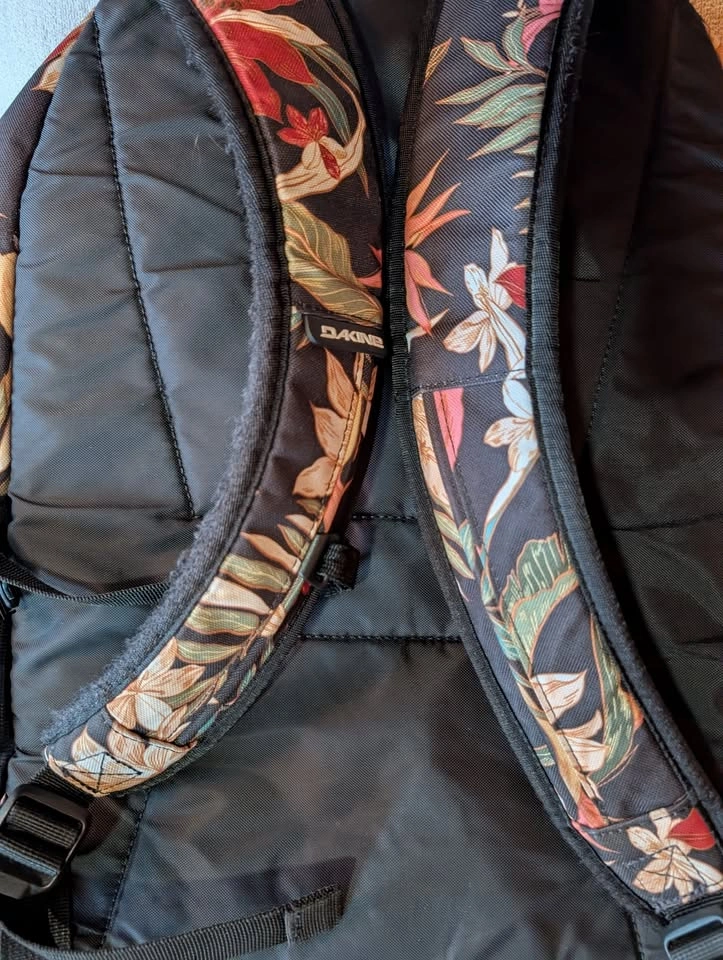 Dakine 25L campus backpack - photo 3