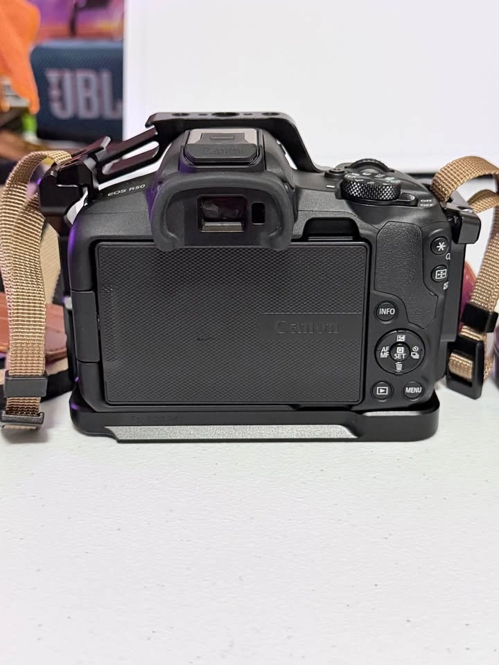 Canon EOS R50 - photo 4