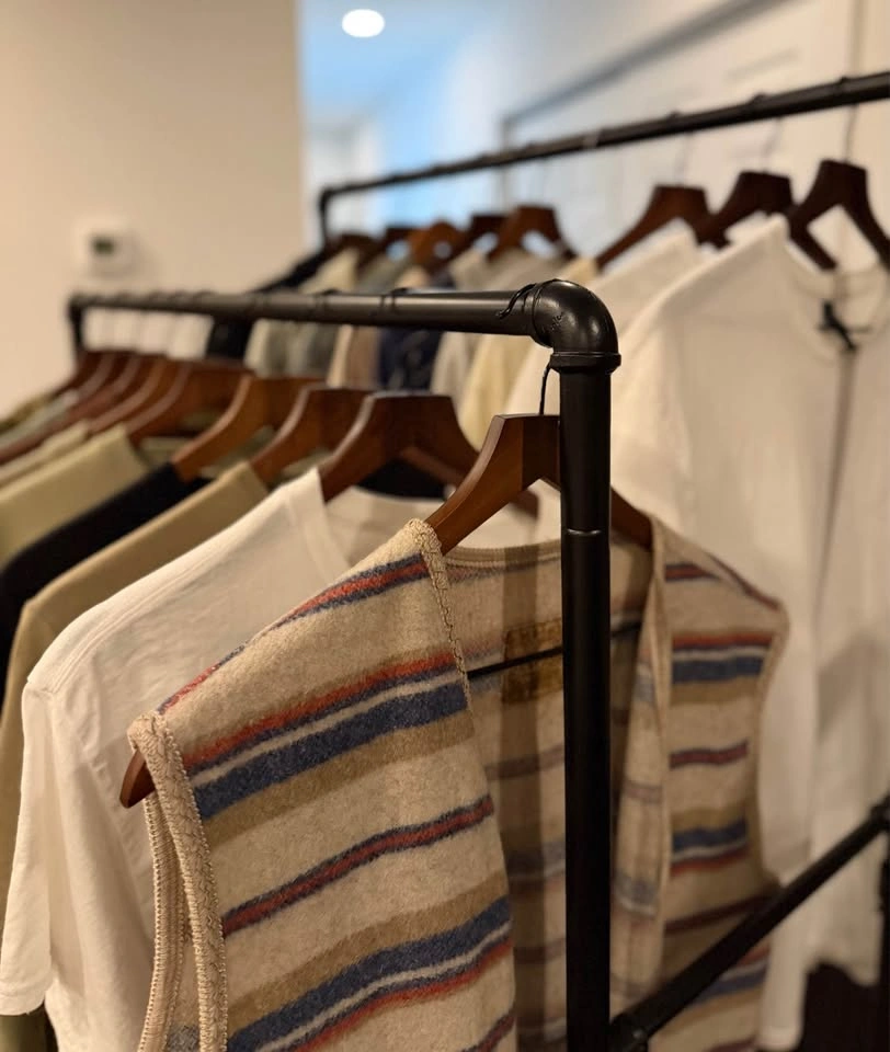 Two Tier Rolling Clothing Rack - photo 3