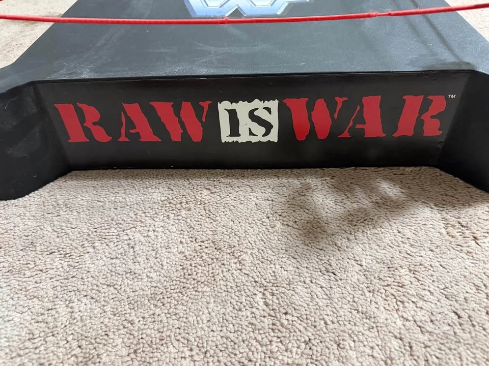 WWF/WWE Raw is War Wrestling Ring - photo 2