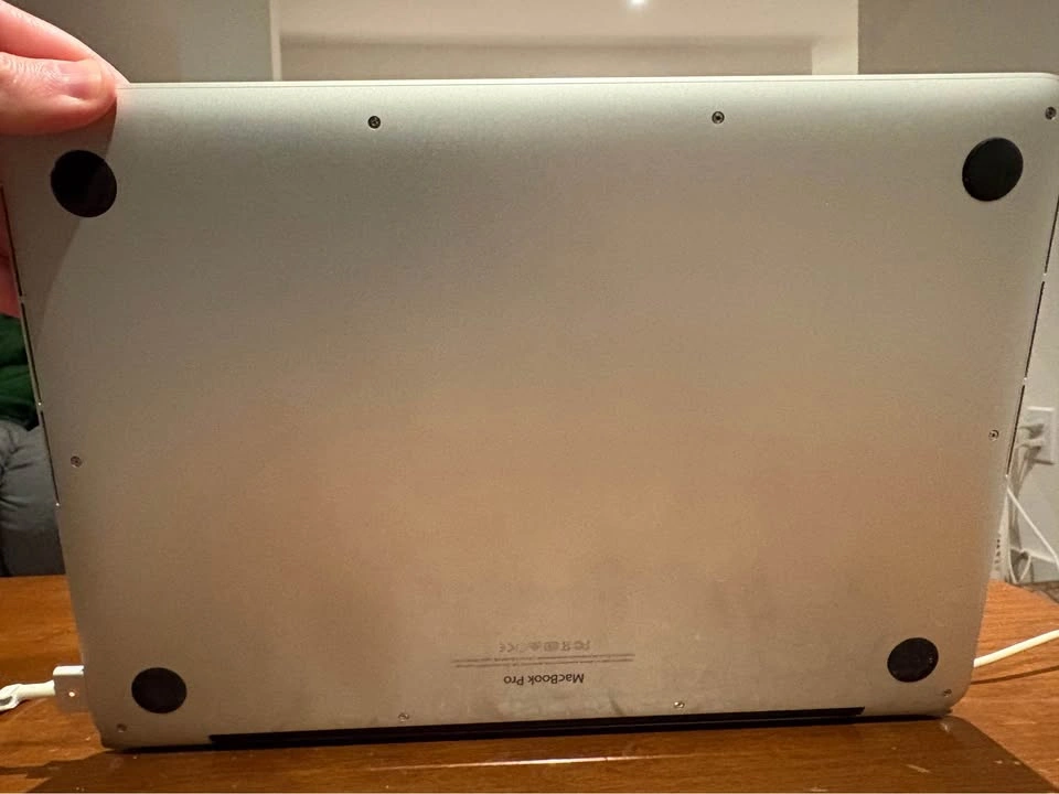 Early 2015 MacBook Pro Retina, with original charger + new batte - photo 3