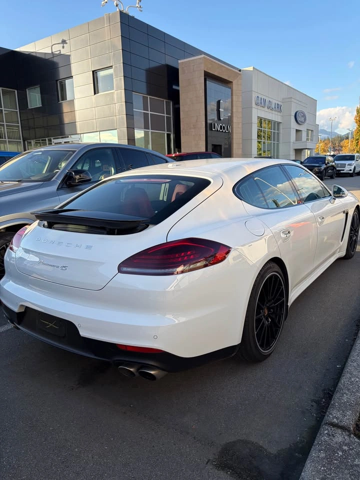2015 Porsche Panamera - photo 3
