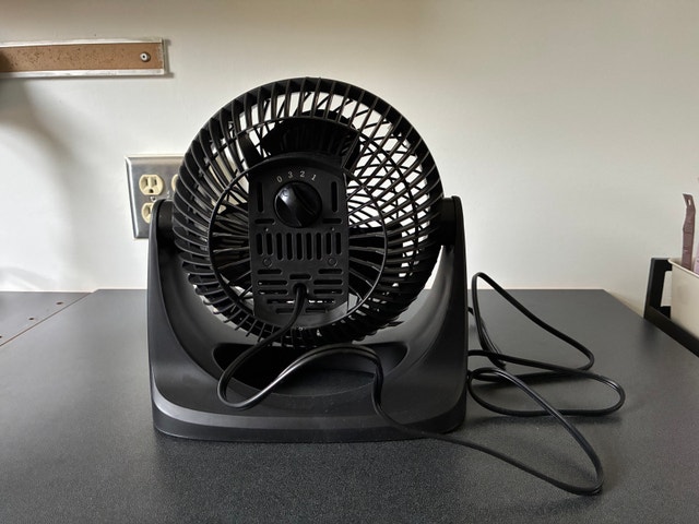 Air Circulator Desk Fan - photo 2