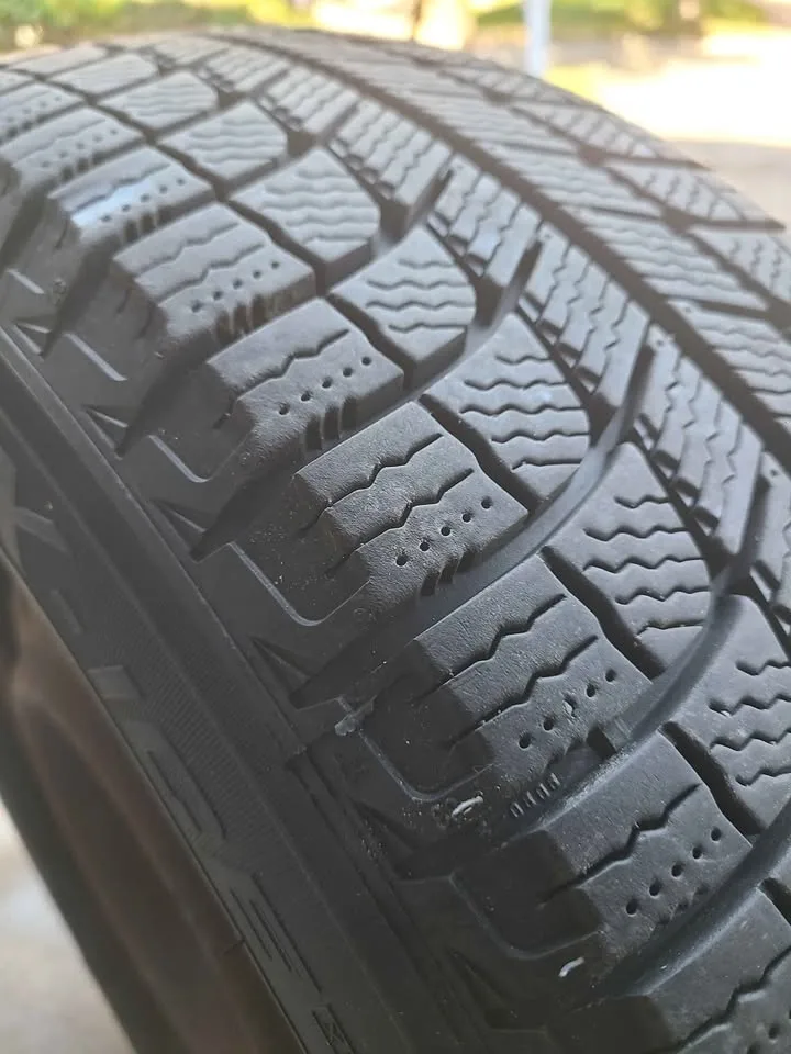 2002 Honda CRV Winter Tire & Rims image indicator(4)