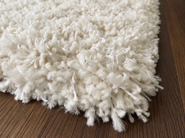 IKEA Cream Shag Area Rug – Plush High-Pile - 5’3” × 7’7”