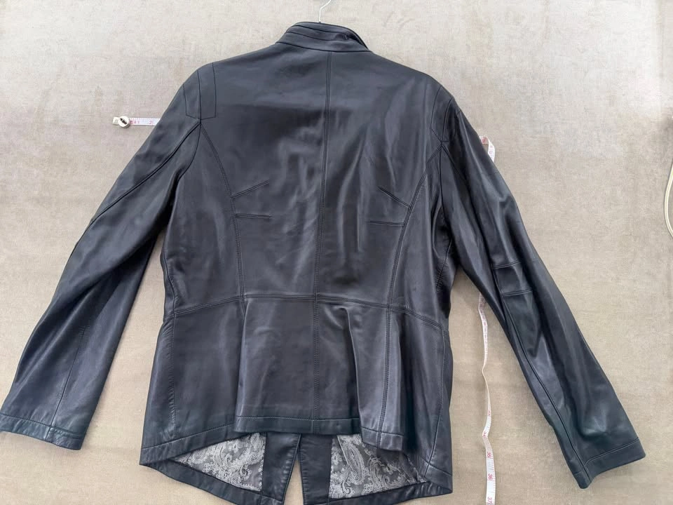 Danier Women's Black Leather Button-Front Jacket - Size L - photo 3