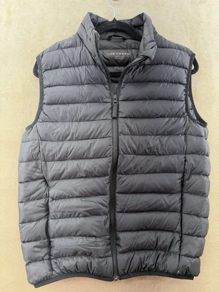 Joe Fresh Unisex Puffer Vest - Black - Size Men's Small - photo 2