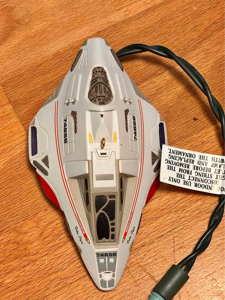 2002 Hallmark Star Trek Voyager Delta Flyer Ornament