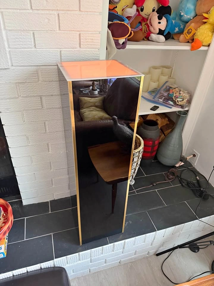 Modern Black & Gold Tower Display Cabinet / Pedestal Plinth