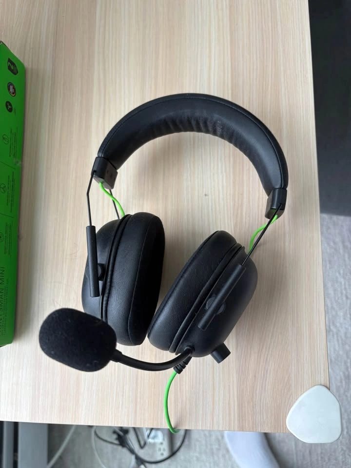 Razer BlackShark V2 Gaming Headset - photo 2