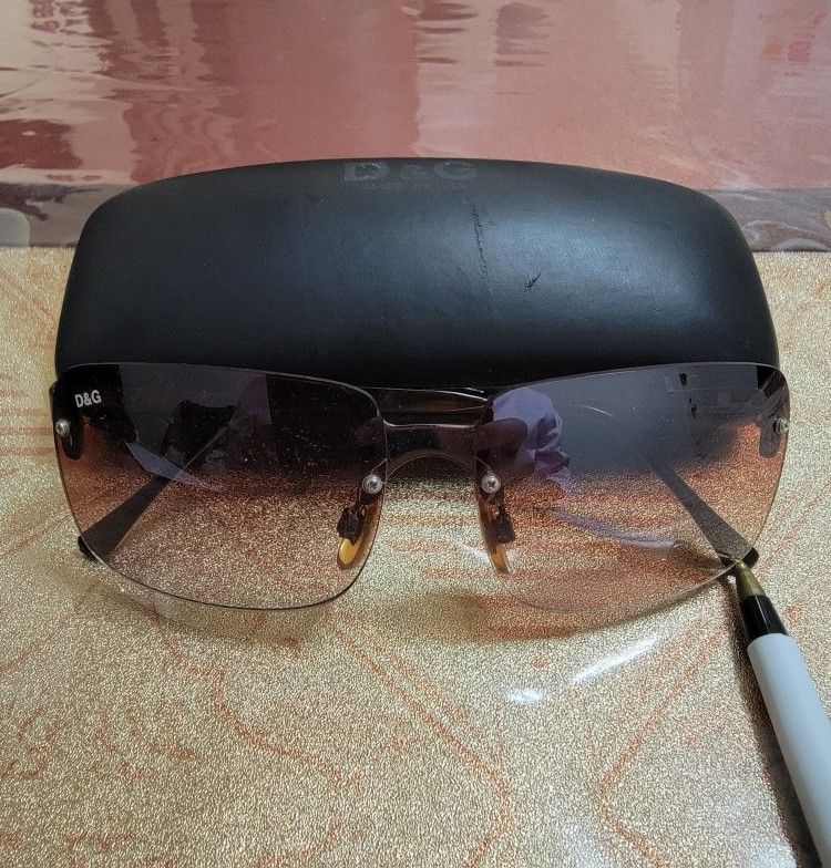 Dolce Gabanna Sunglasses - photo 2