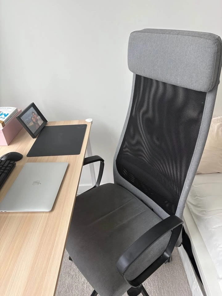 IKEA JÄRVFJÄLLET Office Chair and Wood Grain Desk - photo 3