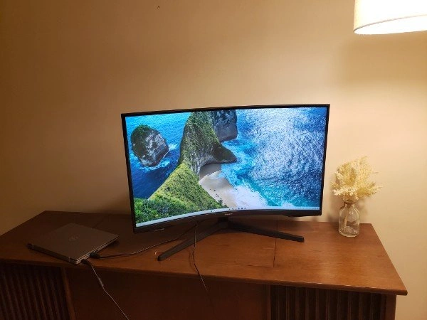 Samsung Odyssey G5 32" 144Hz 1440p 1000r Gaming Monitor - photo 2