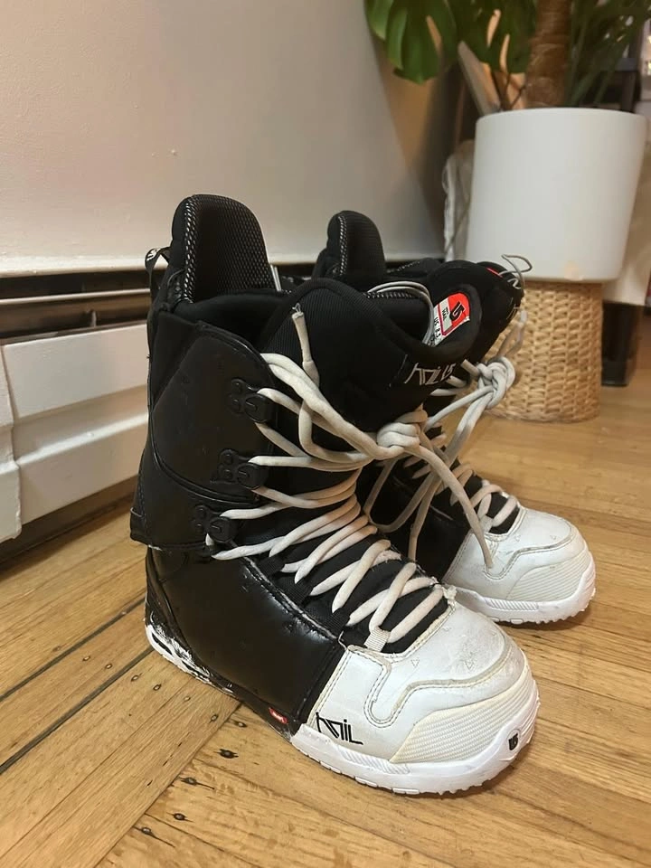 Burton Men's Hail Flex 2 Snowboard Boots - Size 8.5 - photo 2