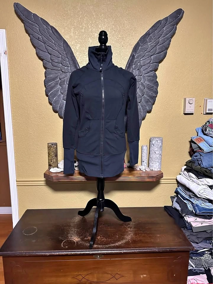 Lululemon Black zip up Sweater Jacket