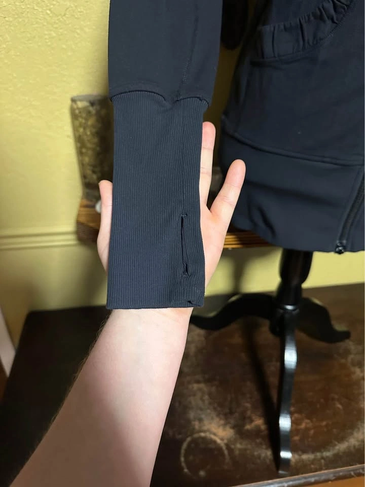 Lululemon Black zip up Sweater Jacket - photo 3
