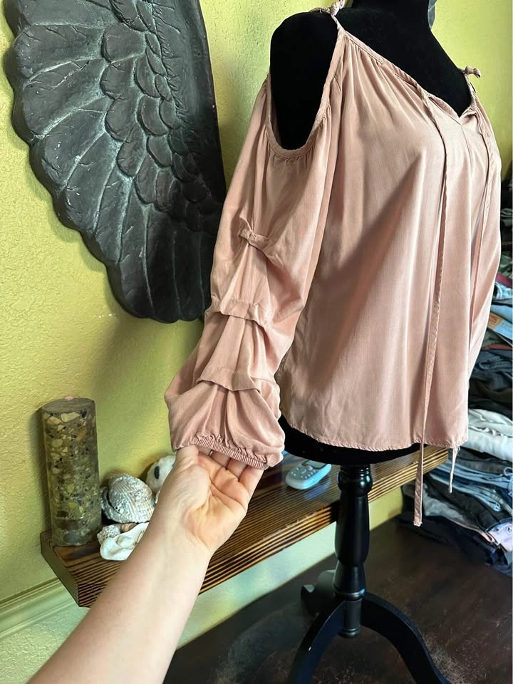 Wrangler cold Shoulder Women's Top - photo 4