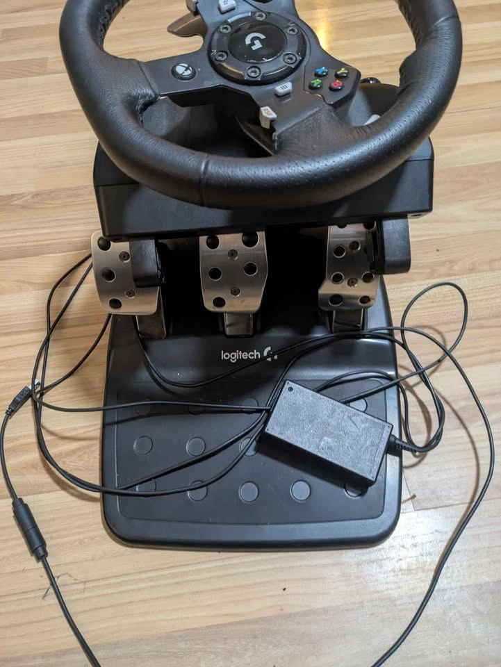 Logitech G920 Driving Force Racing Wheel and Pedals - photo 3