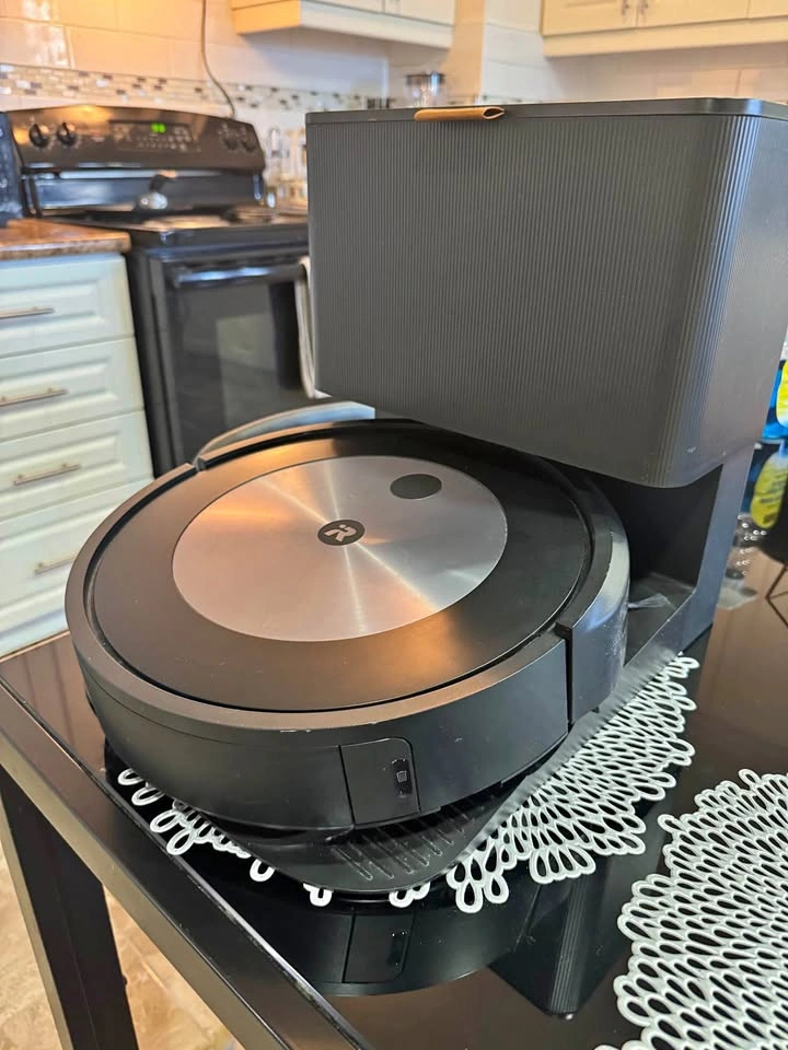 Roomba j7