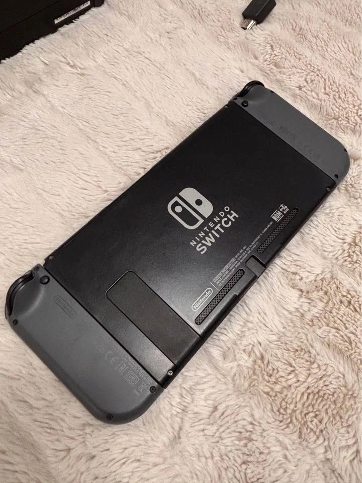 Nintendo Switch Console - photo 4