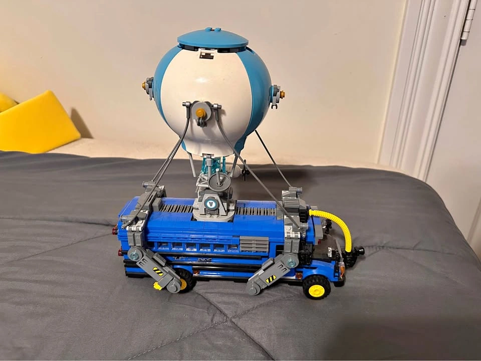 LEGO Fortnite Battle Bus