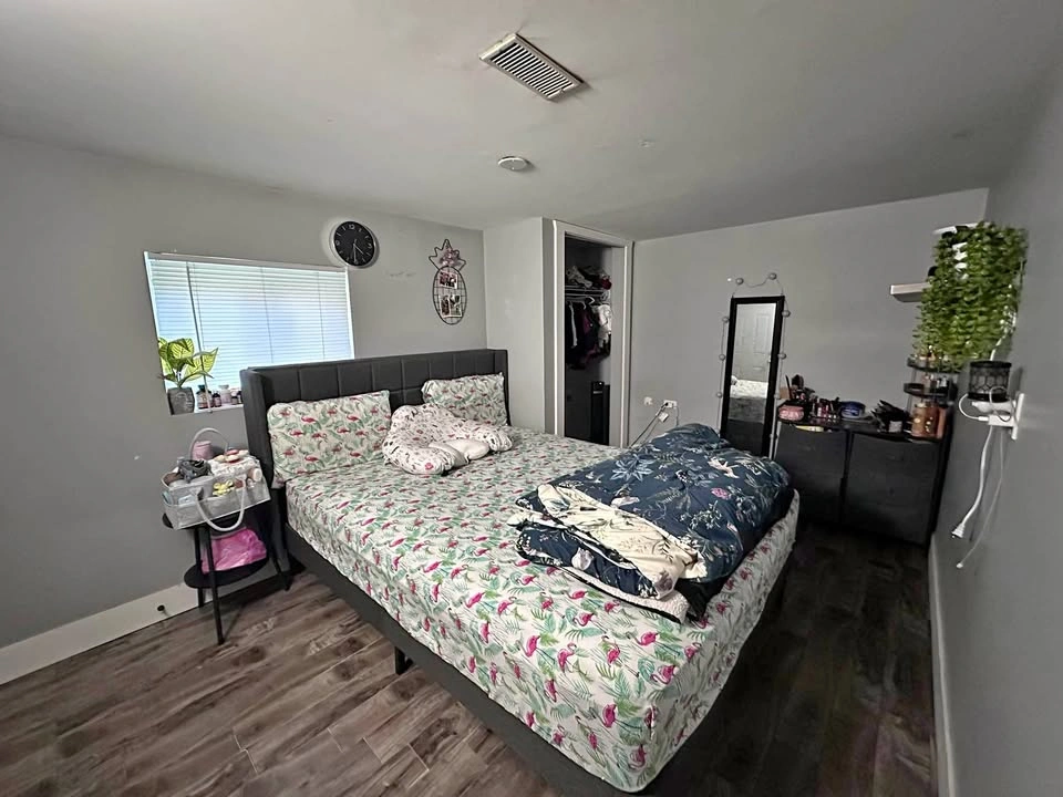 2 Beds 1 Bath - House