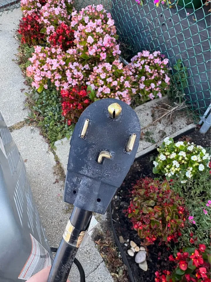 Electrolux 8.0 cu.ft Electric Dryer 27" image indicator(6)