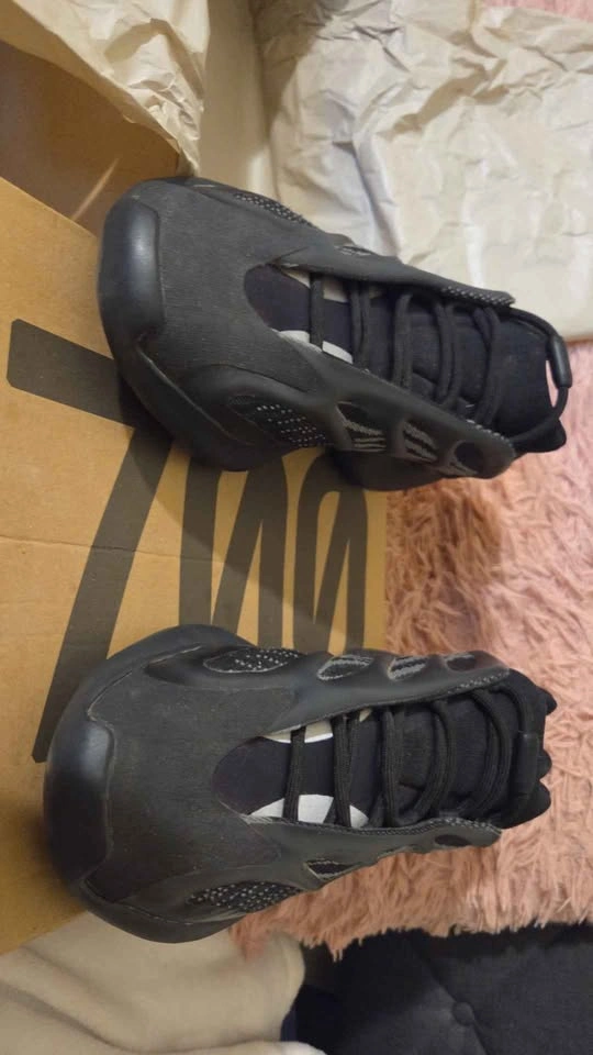 Yeezy 700 V3 Dark Glow - photo 5