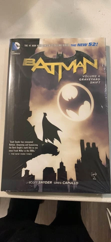 Batman graphic novel - graveyard shift
