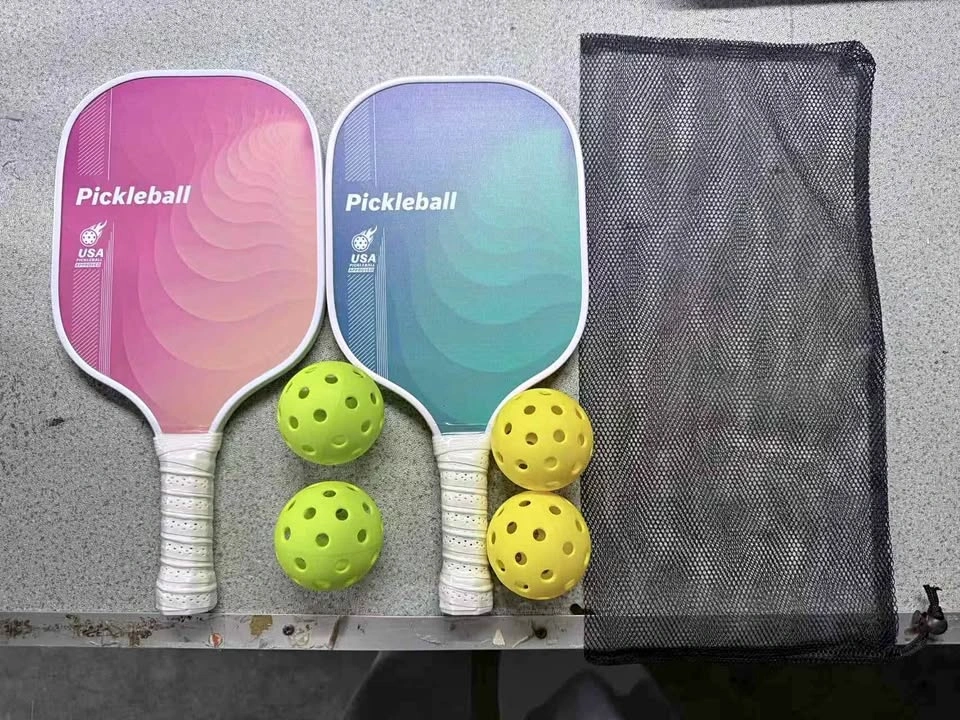 USA Pickleball Set – 2 Paddles + 4 Balls + Carry Bag