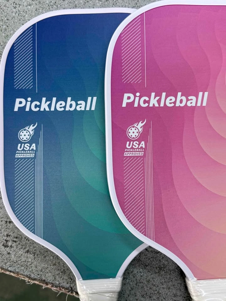 USA Pickleball Set – 2 Paddles + 4 Balls + Carry Bag - photo 3
