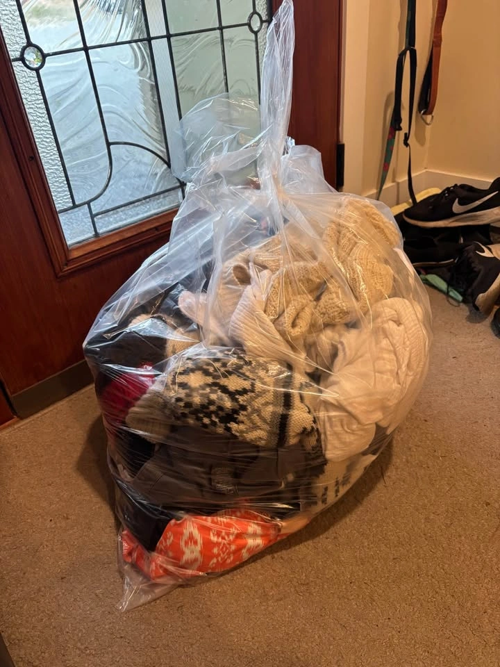 Large bag of women’s clothing XS-S - photo 2