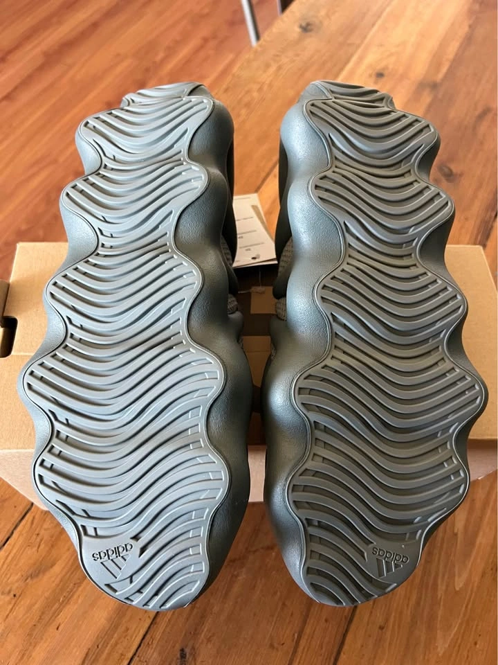 Adidas Yeezy 450s - photo 4