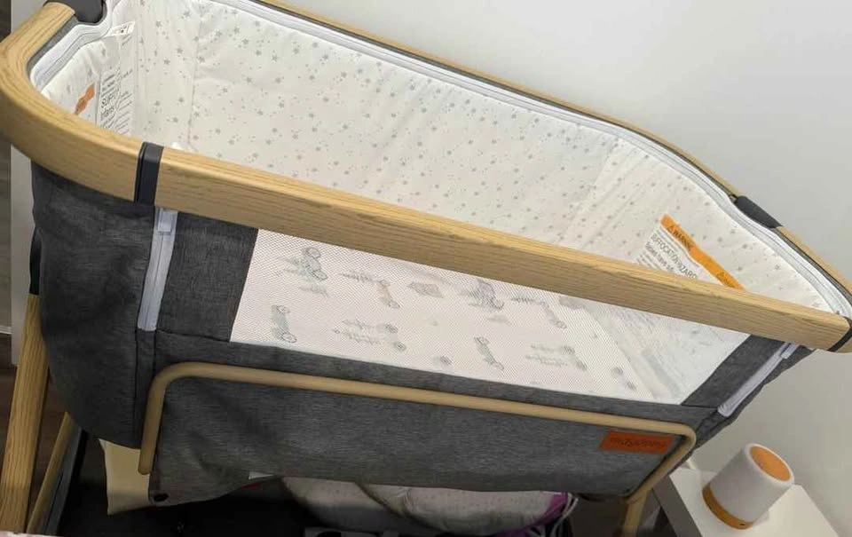 Adjustable3 in 1  Bedside Bassinet + Sheets