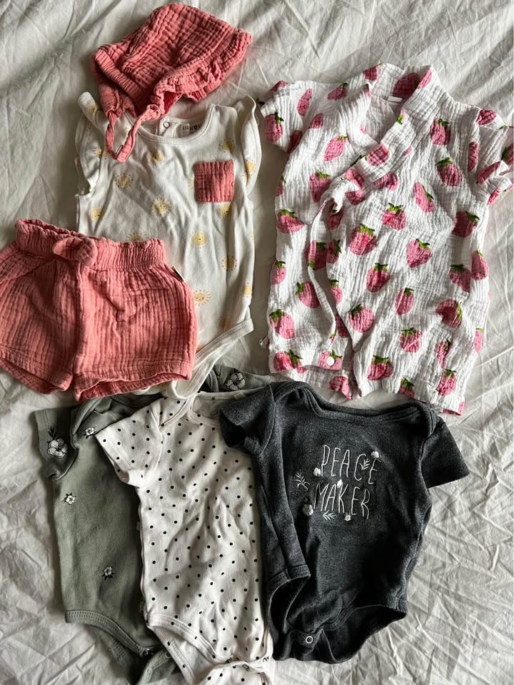 Girl 3-6 month bundle - photo 2