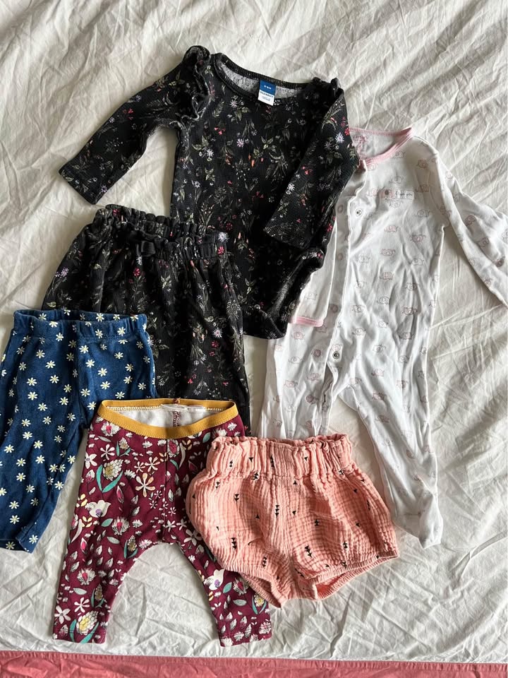 Girl 3-6 month bundle - photo 3