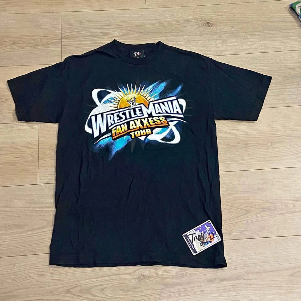 WWE World Wrestling Entertainment WrestleMania Fan Axxess Shirt